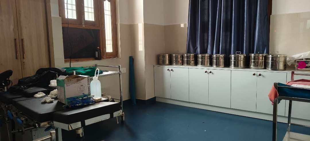 Medical equipment at Kiran Uro Gynae Hospital