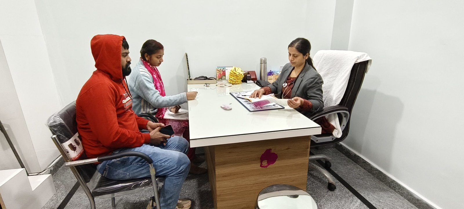 Dr. Kiran Kumari, Obstetrician & Gynaecologist